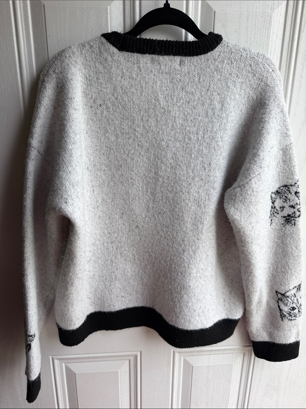 Cat Sweater XL Black White Fuzzy Knit Cat Face Pullover - Picture 7 of 7